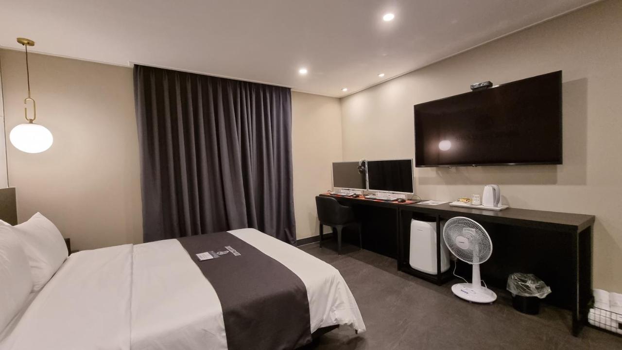 Hotel The Classic Ulsan Exterior photo